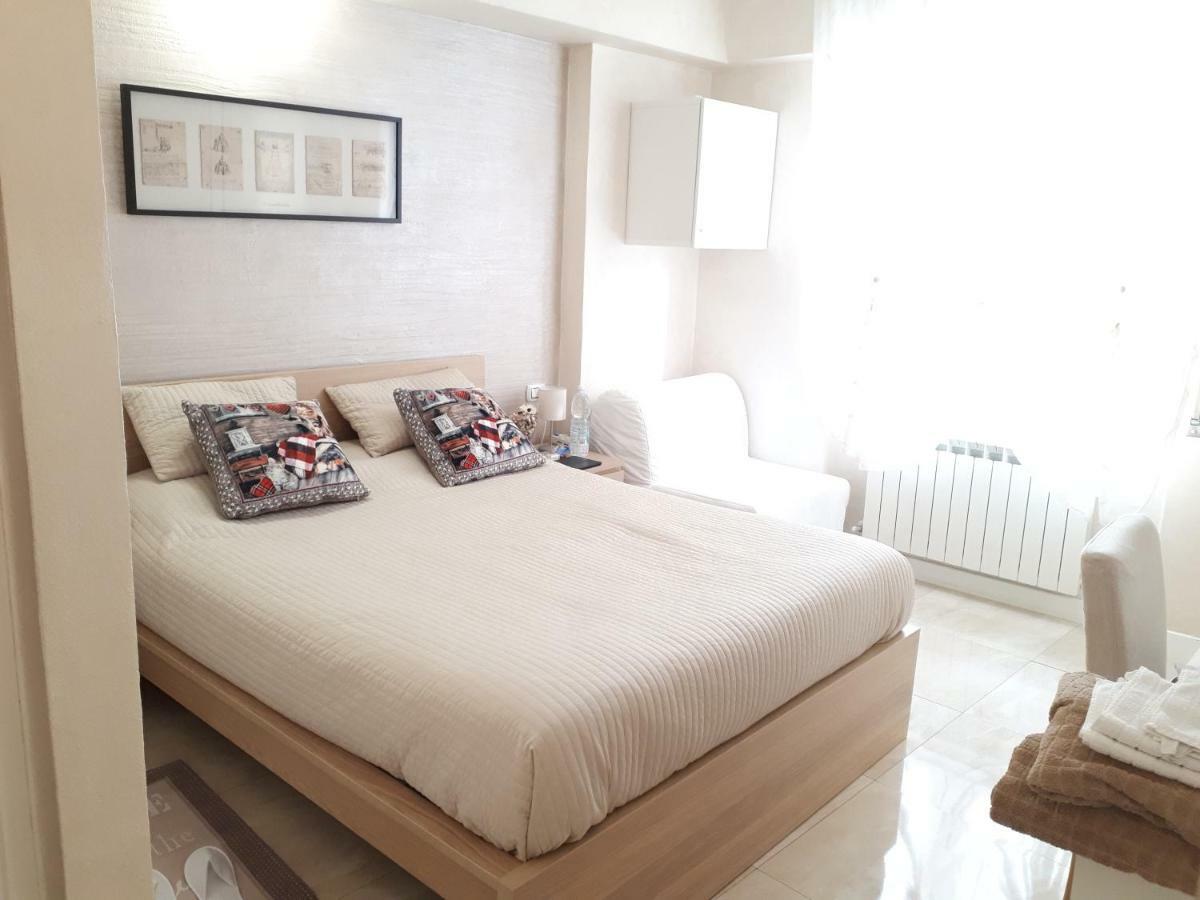 Guest house Gold House 3*