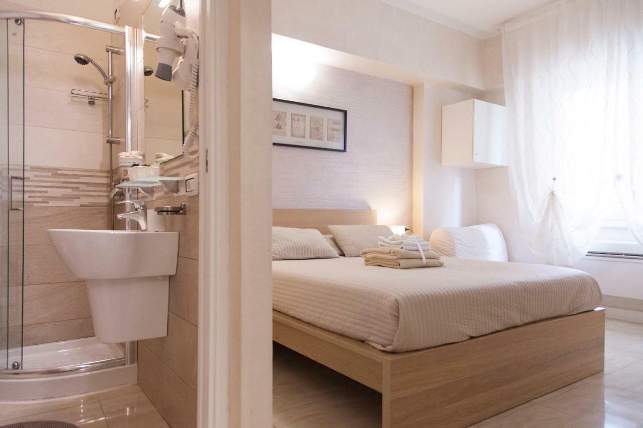 Gold House Guest house 3*